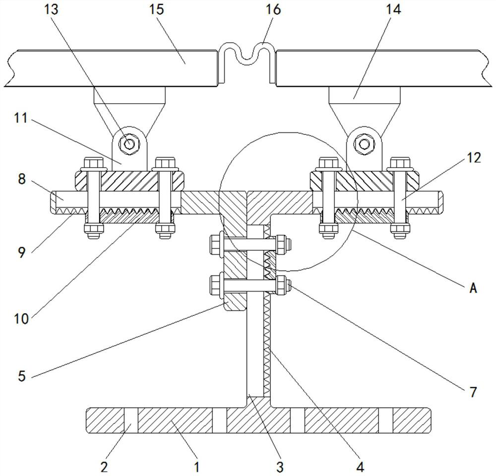 A connection and installation structure of solar modules