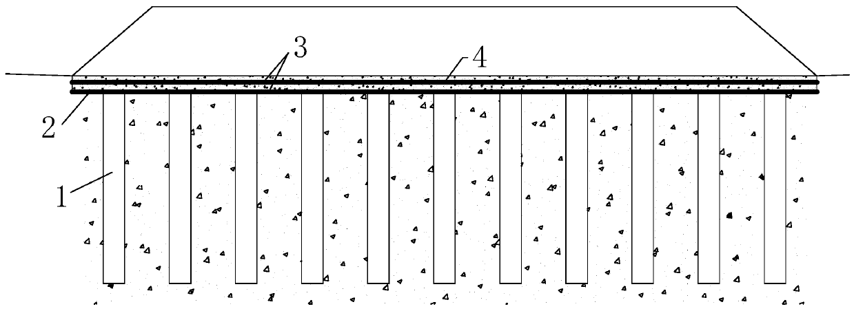 Closed cushion structure and construction method of road subgrade in soft soil area