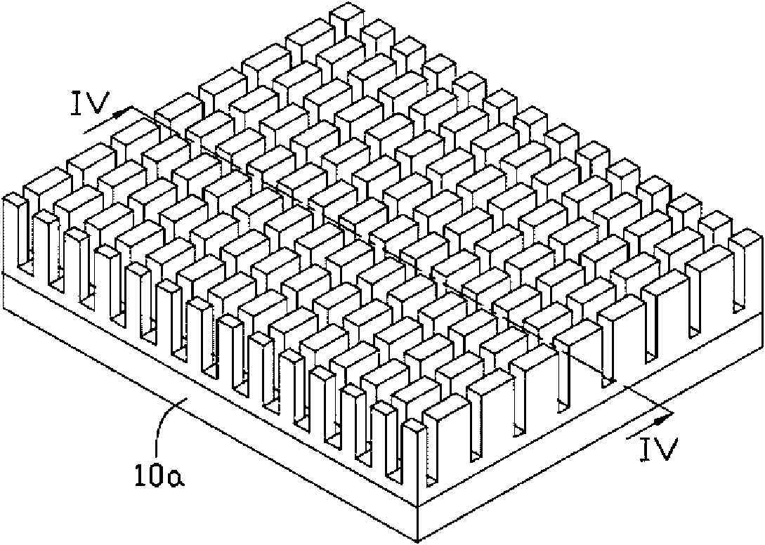 Uniform-temperature panel and manufacturing method thereof