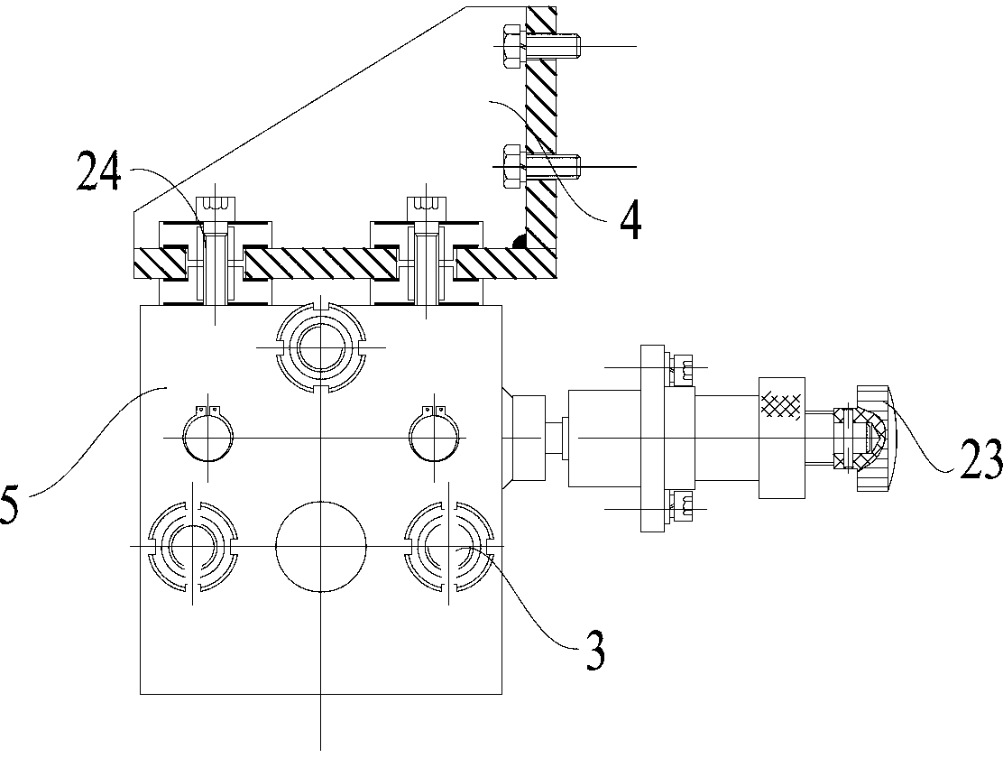 Adjusting mechanism for wire-arranging distance of wire-drawing machine