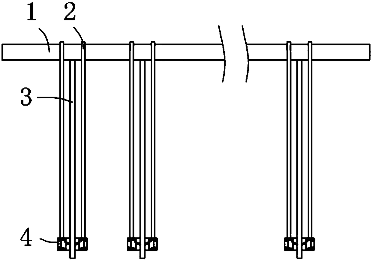 Auxiliary tool for airing men's shirts