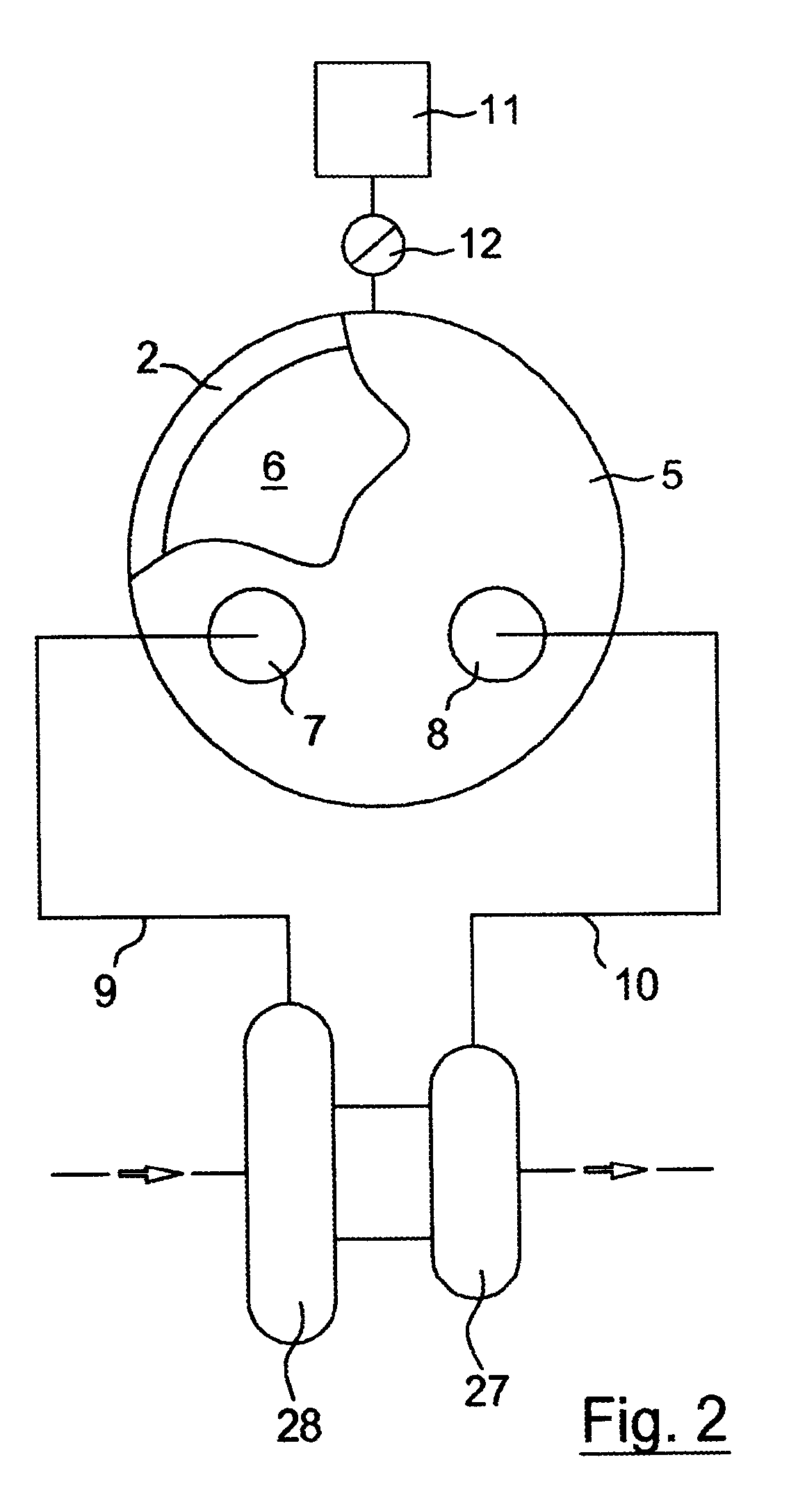 Combustion engine as well as method for engine braking using such a combustion engine