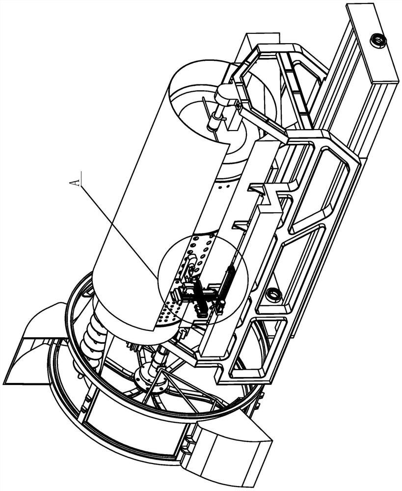 Anti-clogging and screening machine for compound fertilizer production