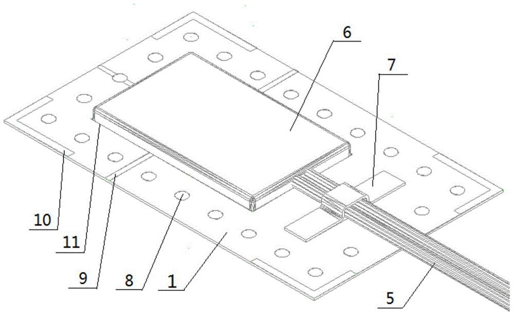 Strain gauge and methods for manufacturing and mounting strain gauge