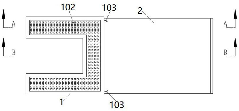 Plastic particle conveying device for refrigerator production