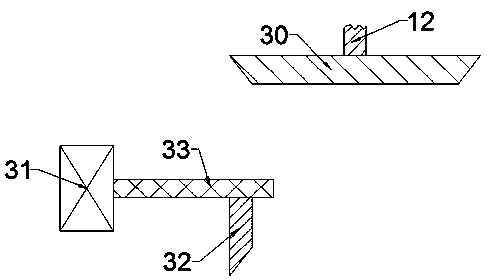 High-efficiency detachment device for blow molding plastic bottles