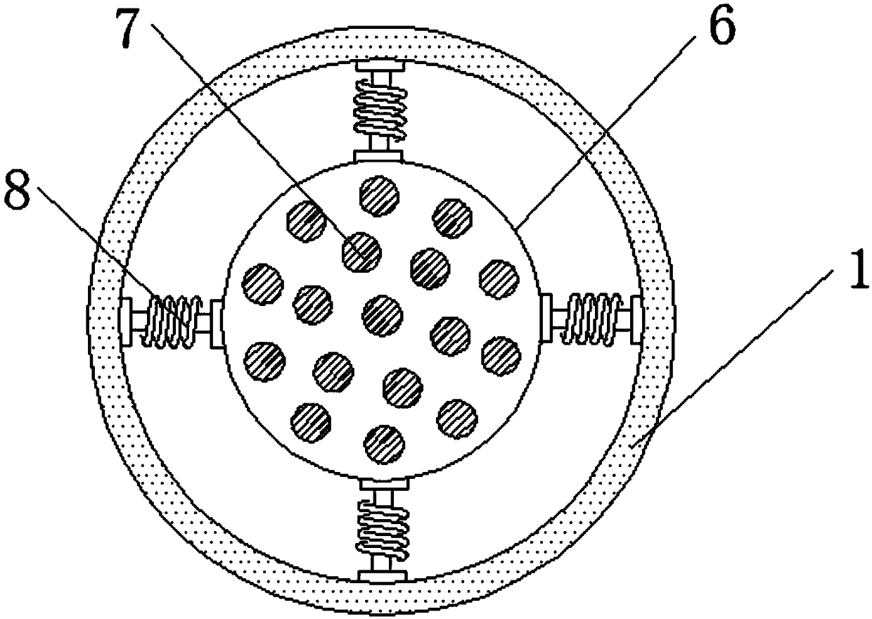 Cleaning device for machinery capable of quickly removing water