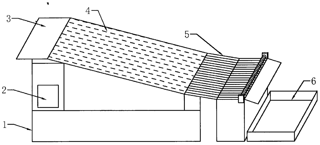 A large-scale small fish dissection machine