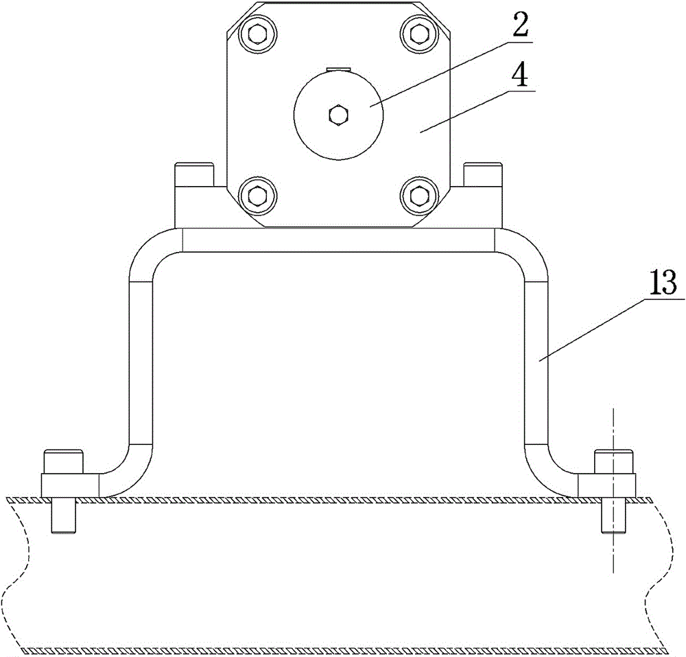 Rocking handle type transmission device with spring