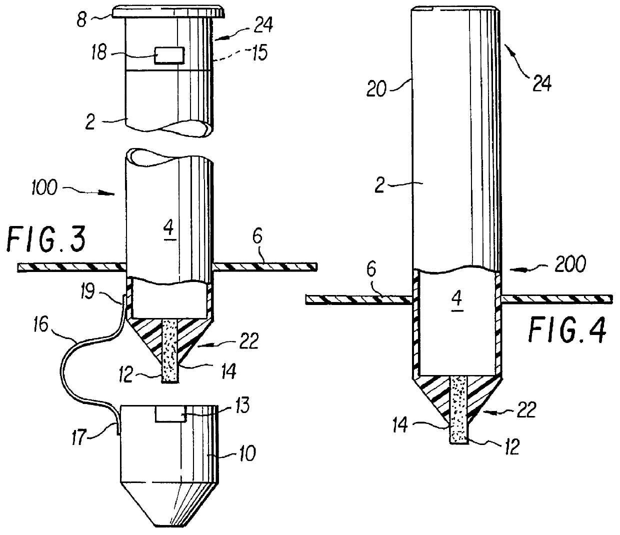 Applicator for flowable materials