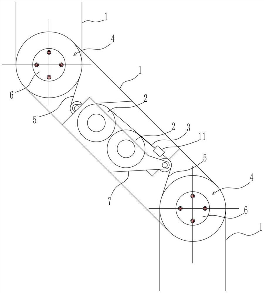 Torque balancing driving device for rotating shaft and executing arm mechanism of surgical robot