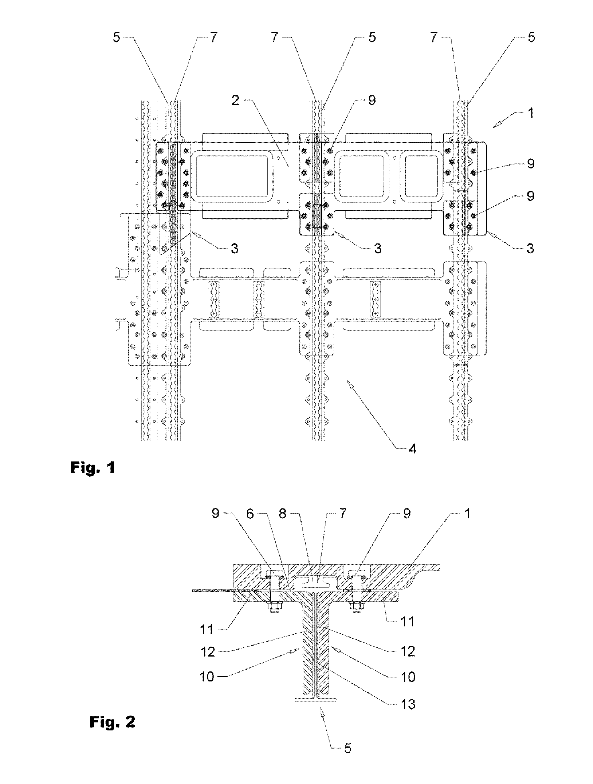 Adapter plate for airplane structure