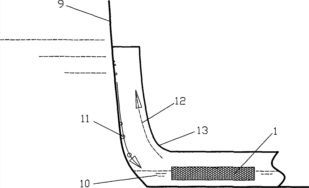 Ship efficient self-cooling method free of sea water pump