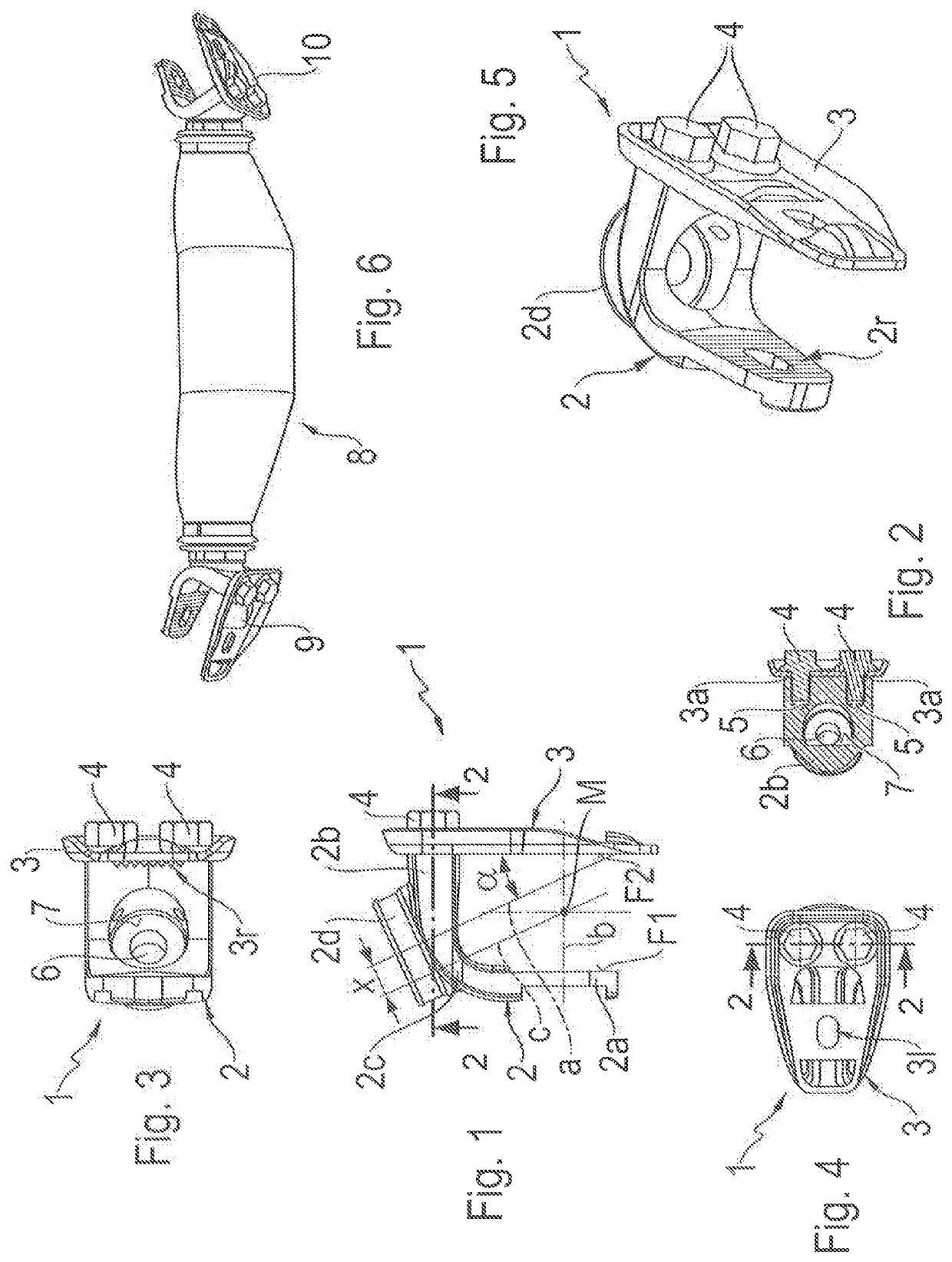 Jointed yoke and actuator having a jointed yoke