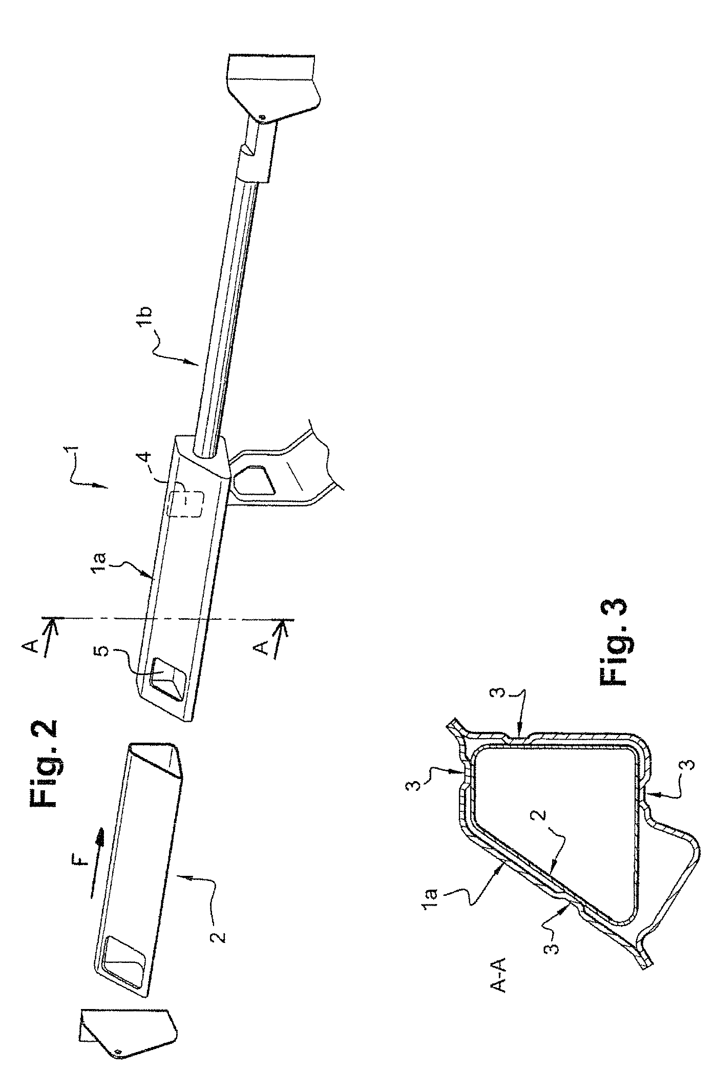 Air distribution duct in the passenger compartment of a motor vehicle