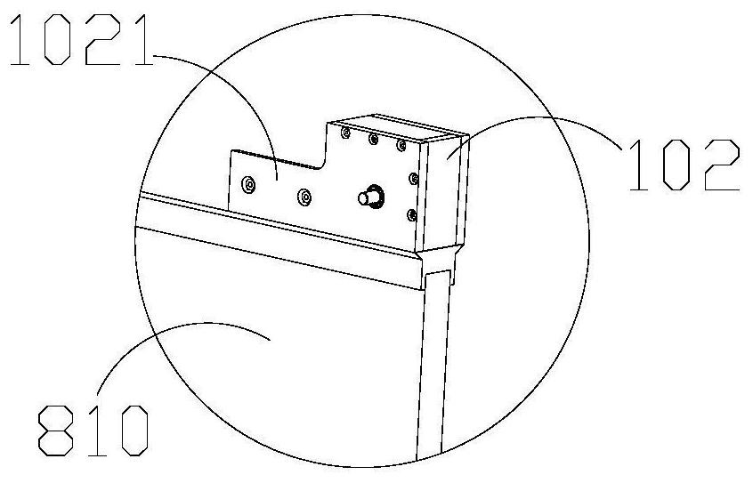 Truck with automatic loading device