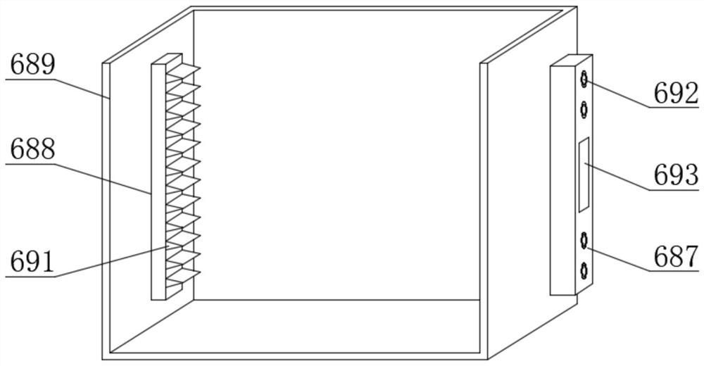 Efficient solid raw material crushing device for biological pharmacy