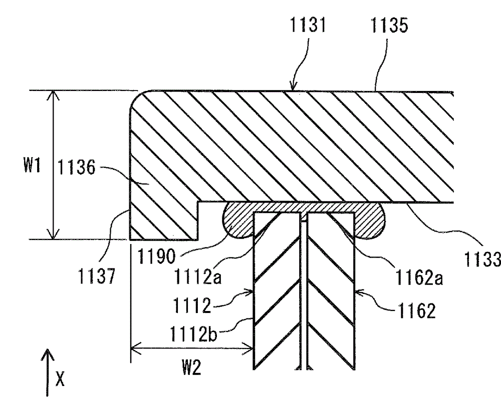 Lamp and lighting device