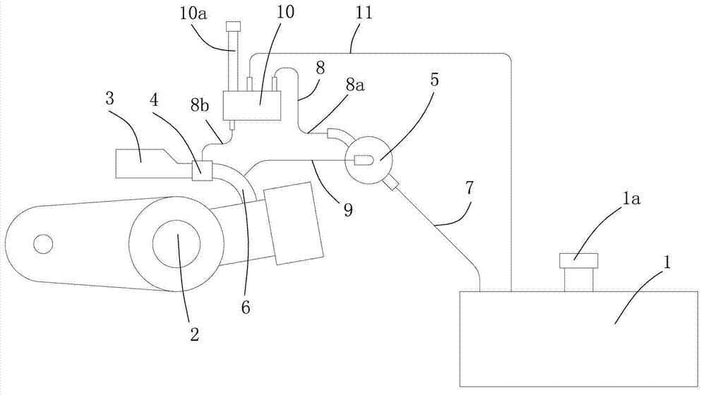 Motorcycle fuel supply system with low fuel tank