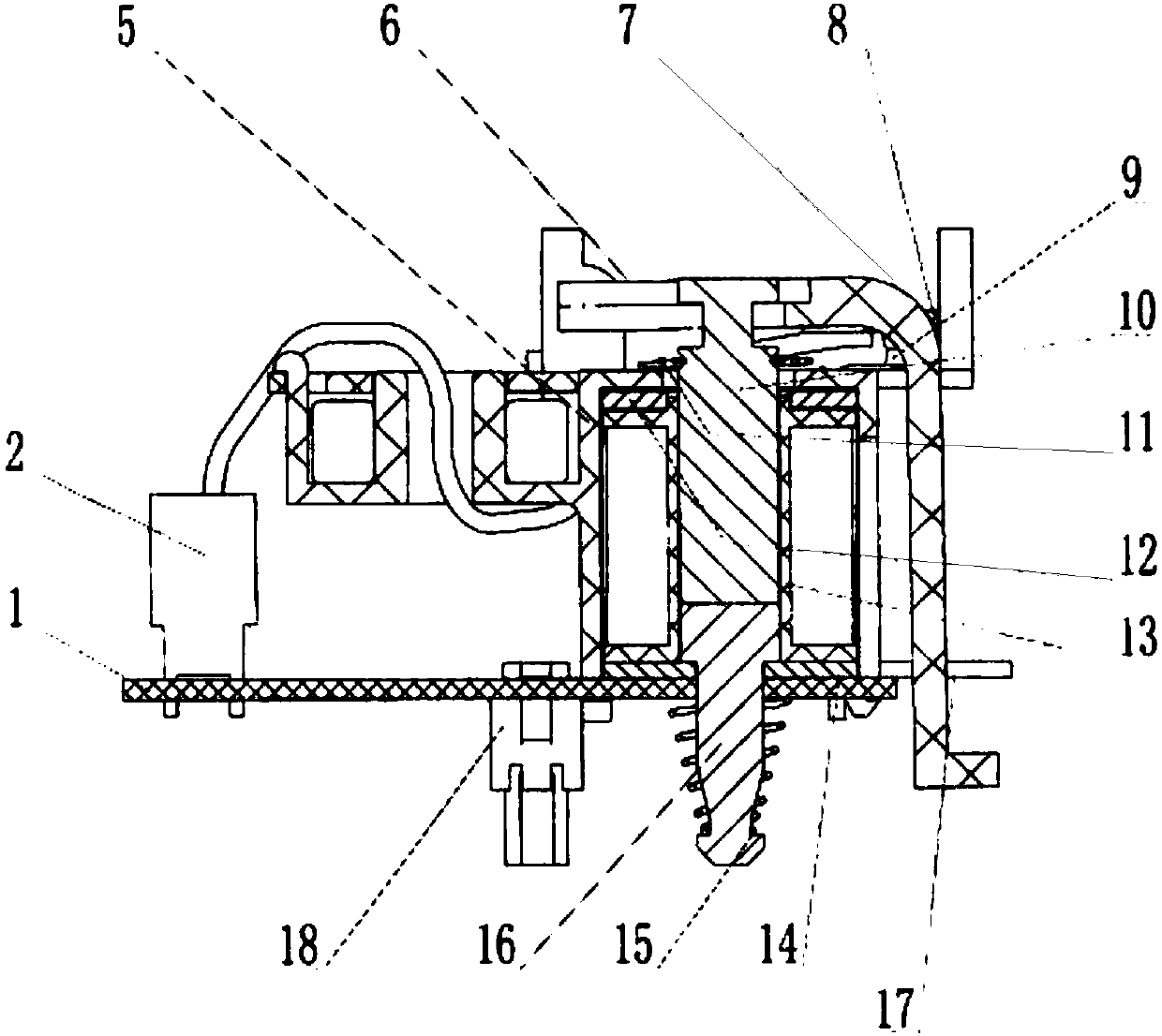 Electromechanical tripping device suitable for leakage protector