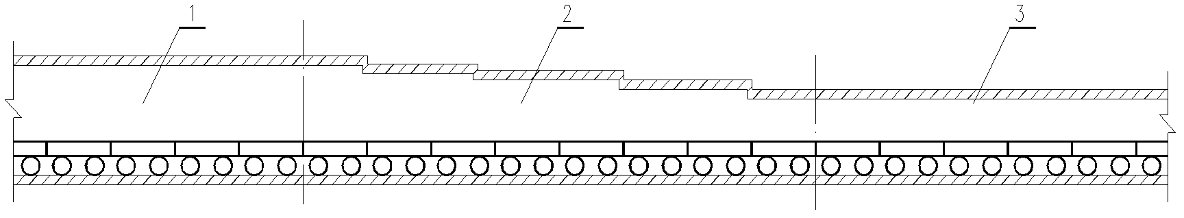 A method for calcining high-alumina bauxite in a tunnel kiln with variable cross-section