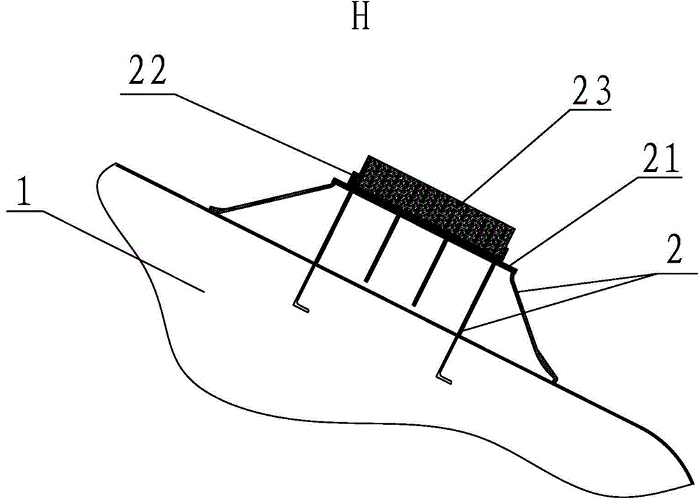 Insulated mounting method for top-surface floating check devices of A-type independent liquid cargo tank