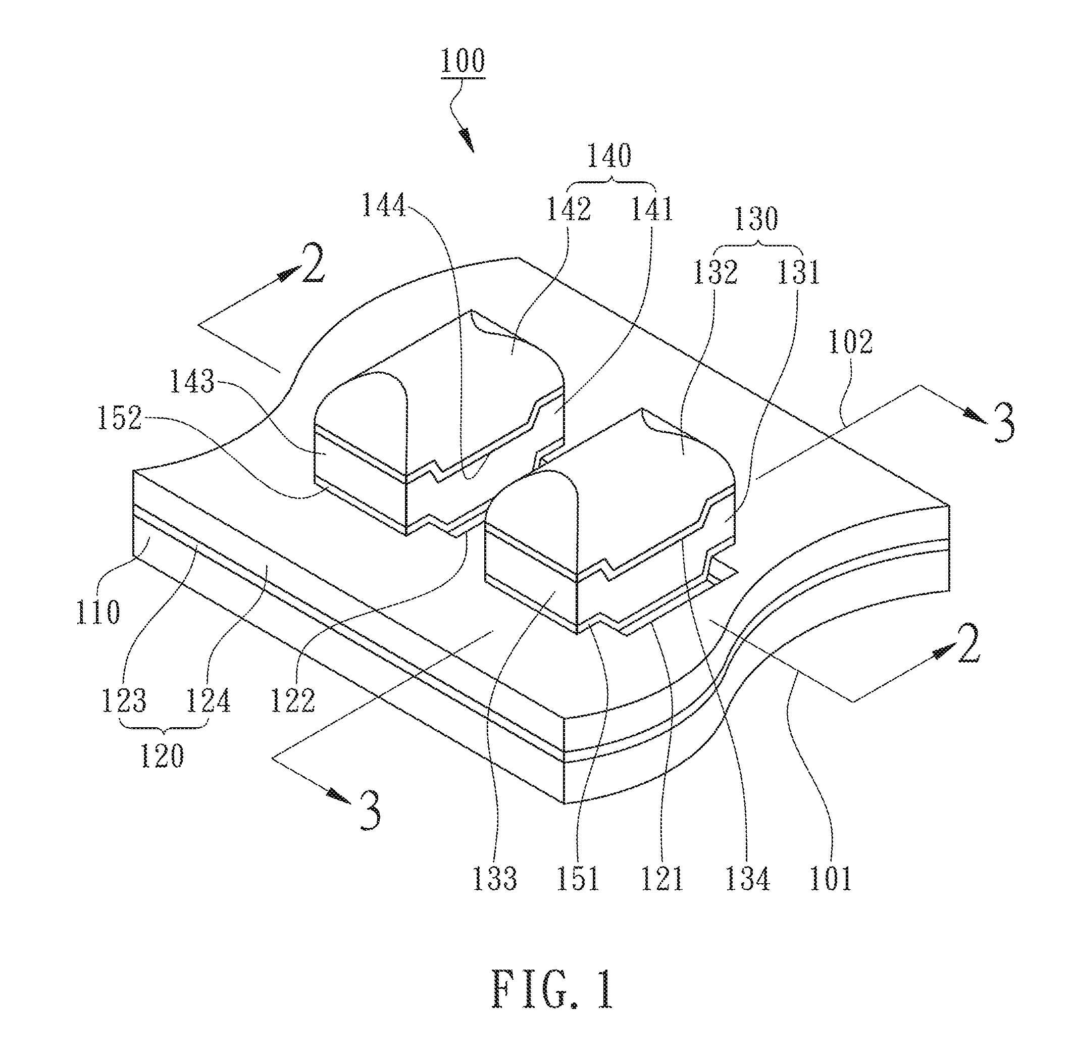 Fine-pitch pillar bump layout structure on chip