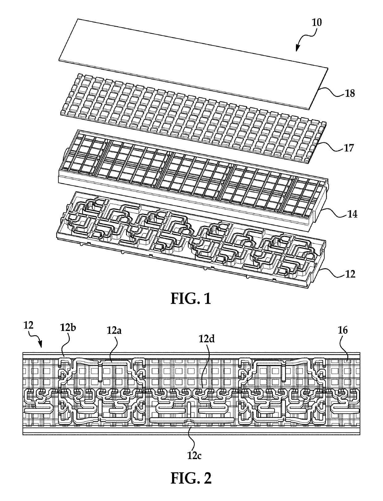 Dual-polarized fractal antenna feed architecture employing orthogonal parallel-plate modes