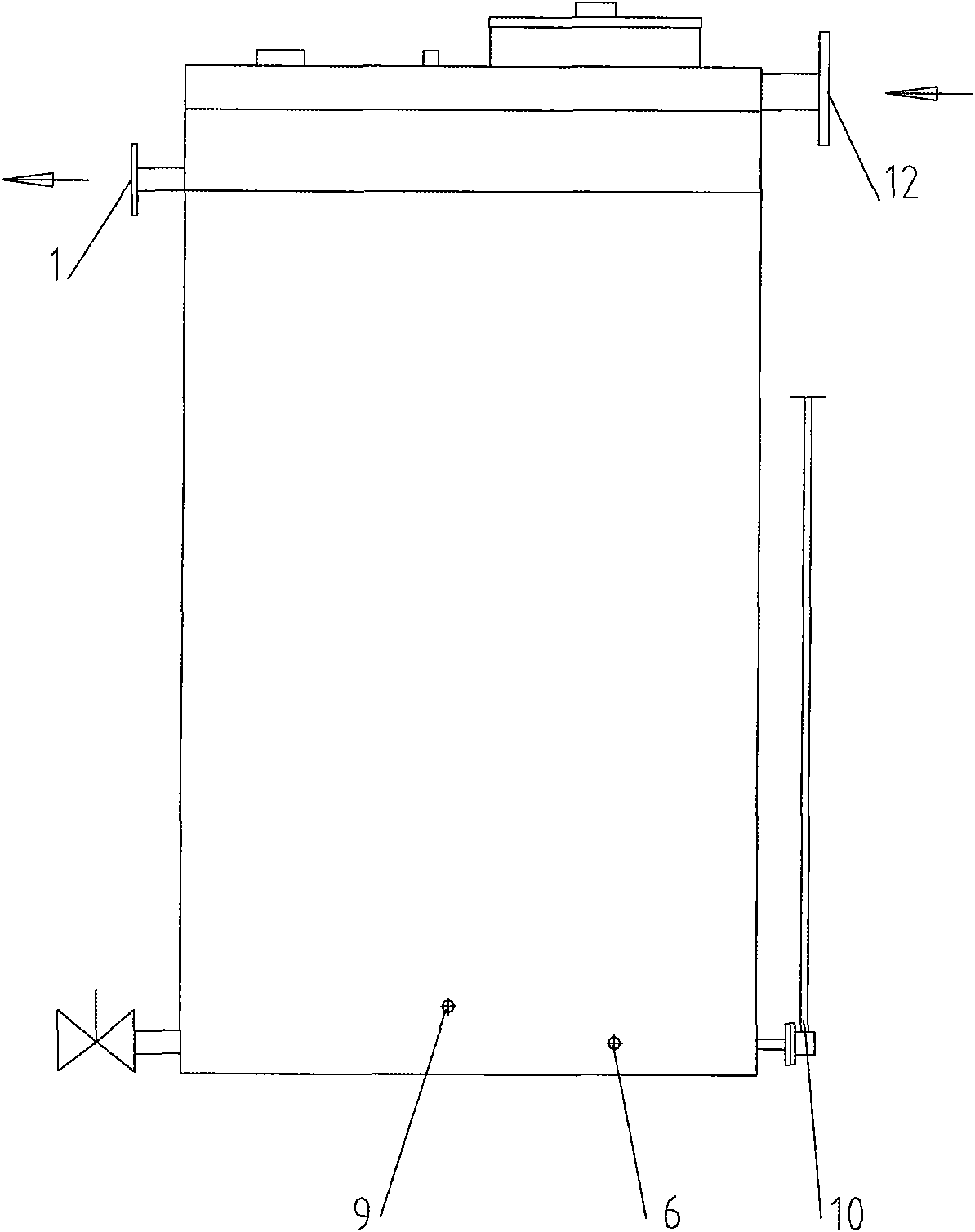 Solvent recycling and separating device