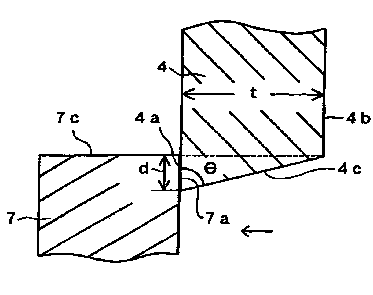 Slitter apparatus and production method of electrode