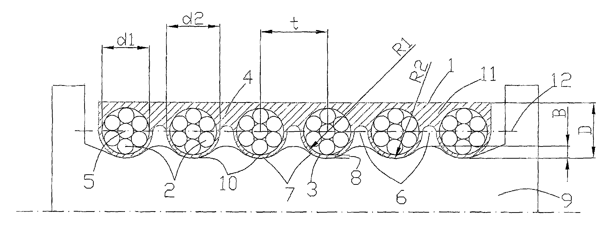 Traction device, traction system incorporating said traction device and an elevator arrangement incorporating said traction system