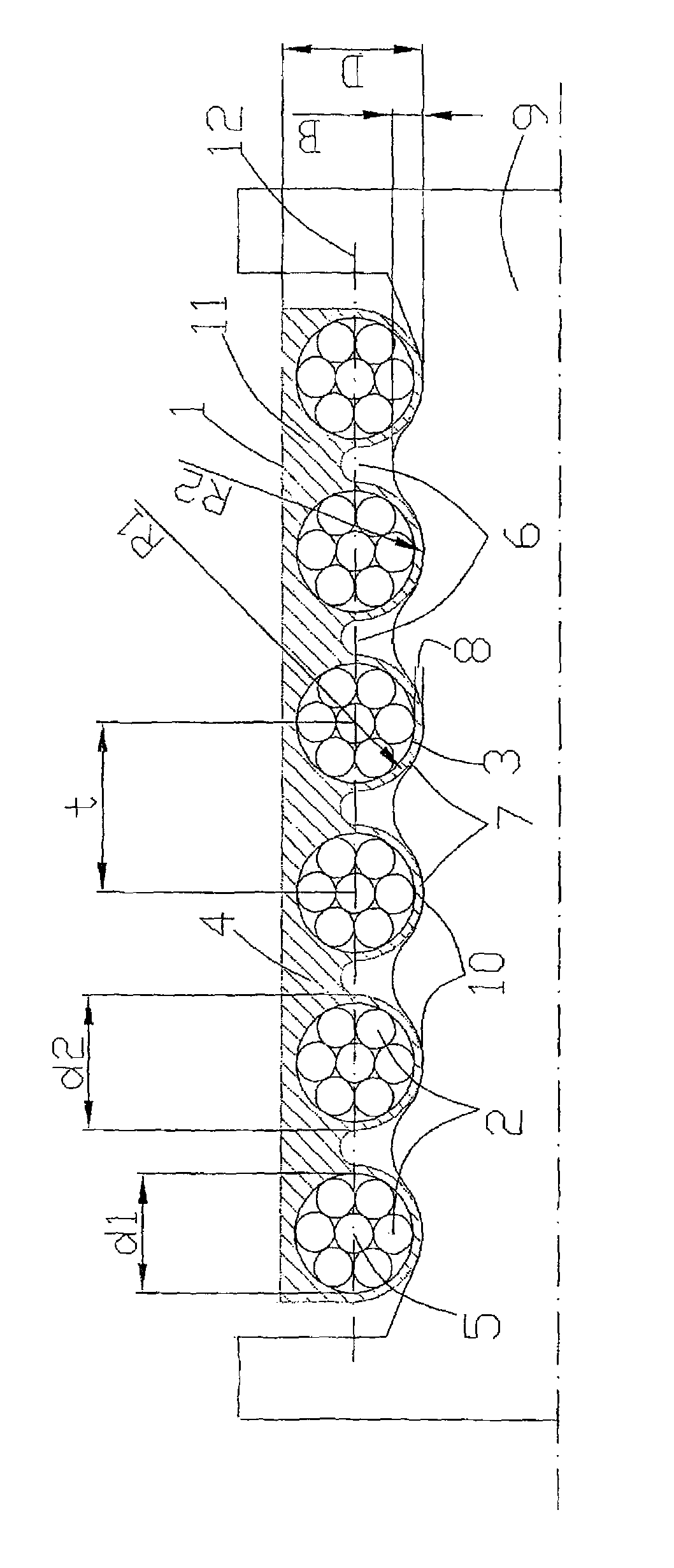 Traction device, traction system incorporating said traction device and an elevator arrangement incorporating said traction system