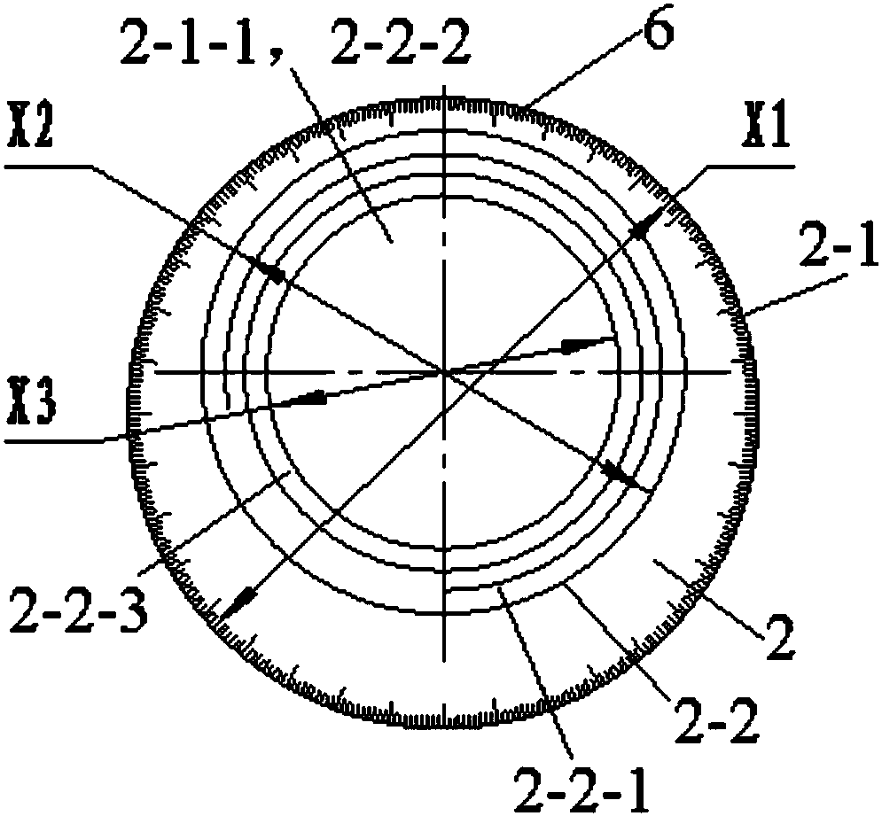 Device and method for eliminating eccentricity of tool and main shaft of machine tool