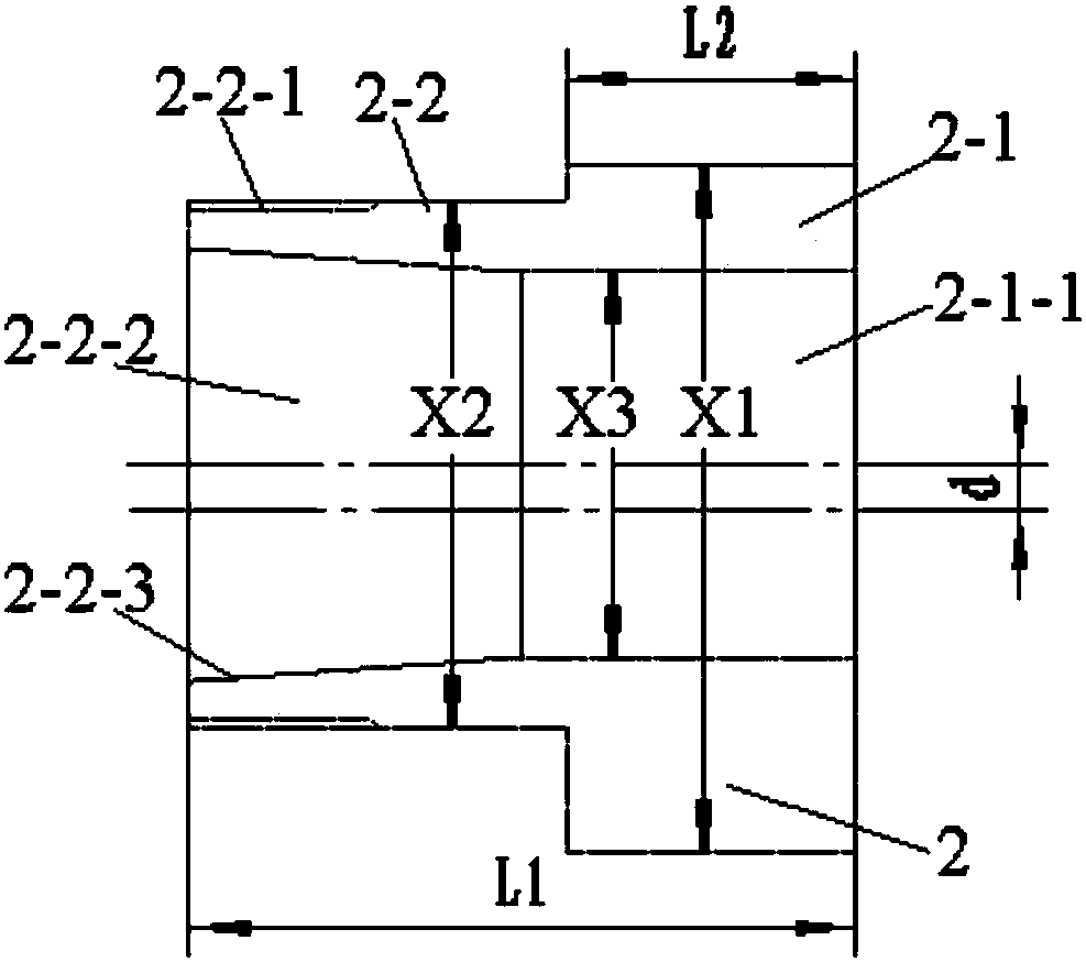 Device and method for eliminating eccentricity of tool and main shaft of machine tool