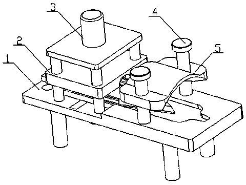 Assistance device for splitting chicken to be roasted