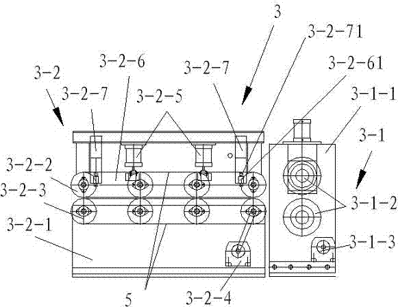 Device for producing continuous glass fiber fabric thermoplastic laminated pressure plate