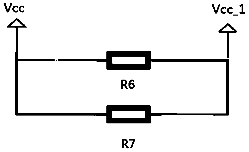 Single-particle latch-up protection device of charge measurement chip and latch-up release method