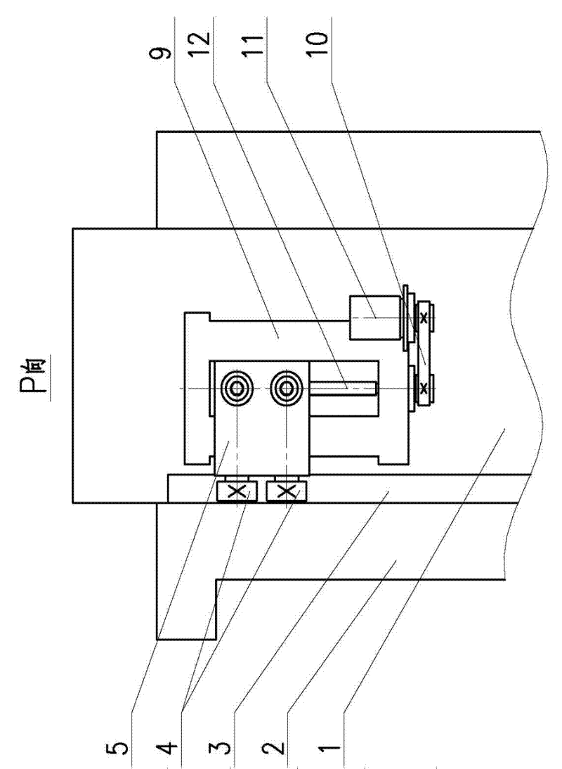 Large numerical control floor type boring and milling machine ram deflection compensating device