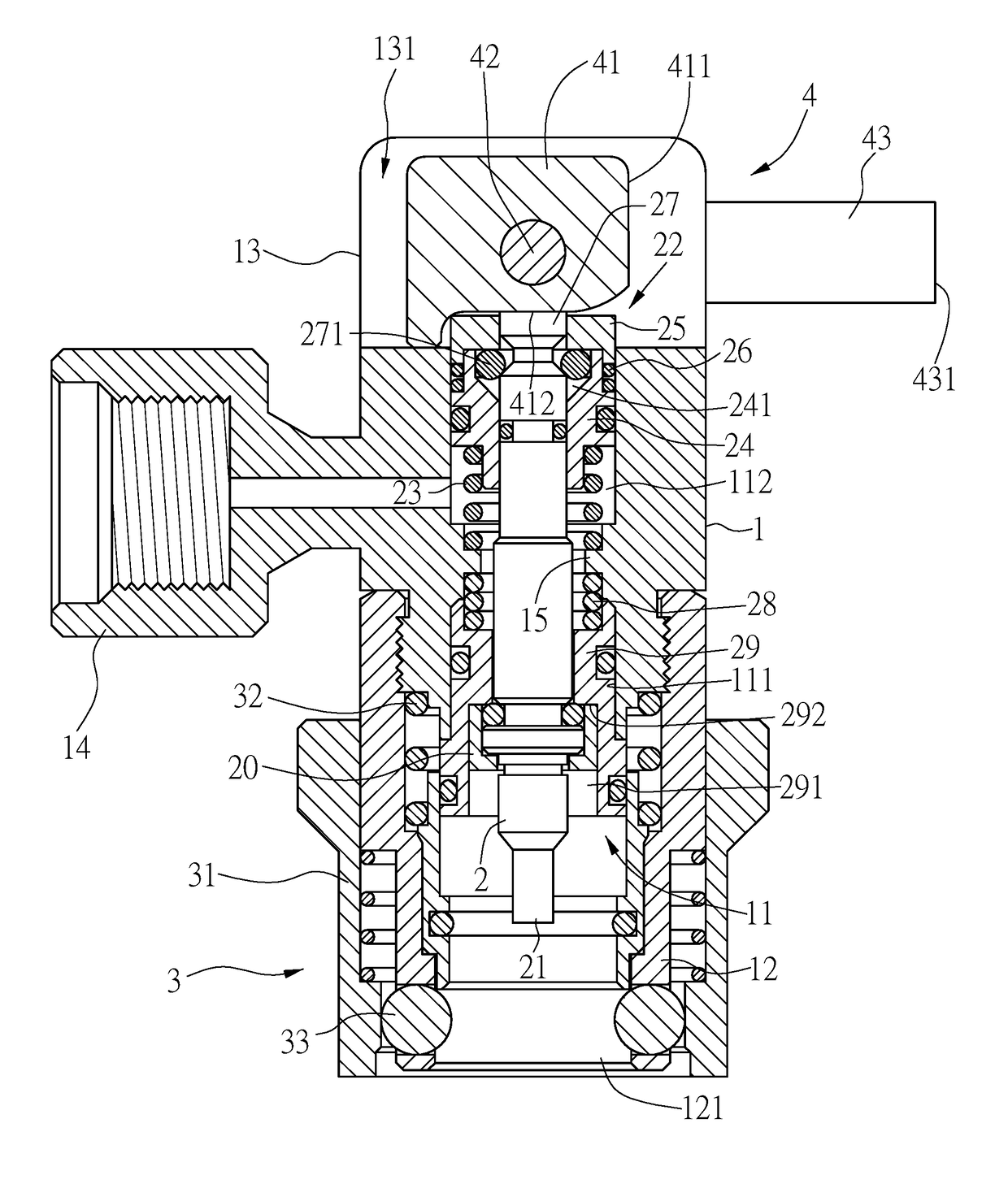 Adjustable connector for refrigerant pipe