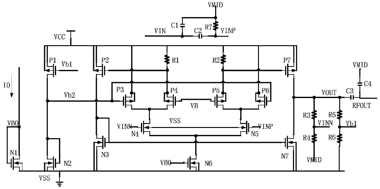 Automatically-adjusted variable gain amplification circuit and implementation method thereof