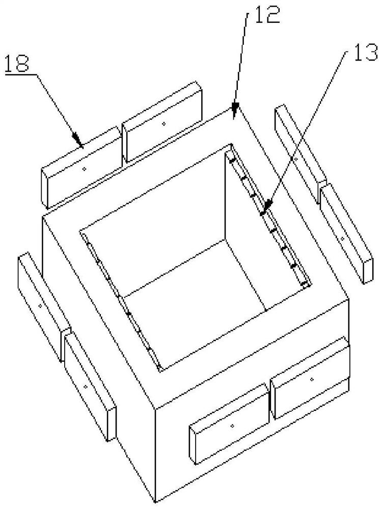 A kind of middle bee hive, honey-cutting knife and spleen box bar