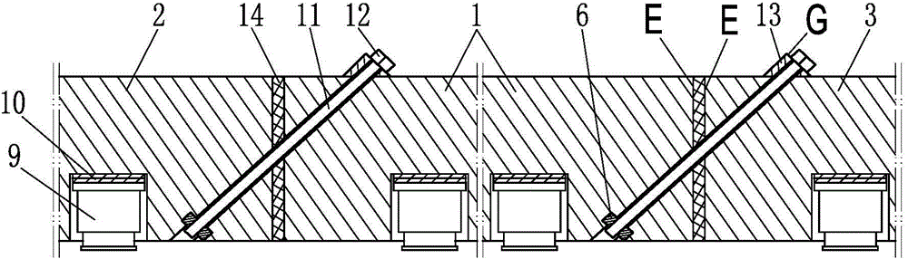 Floating slab and floating track bed thereof