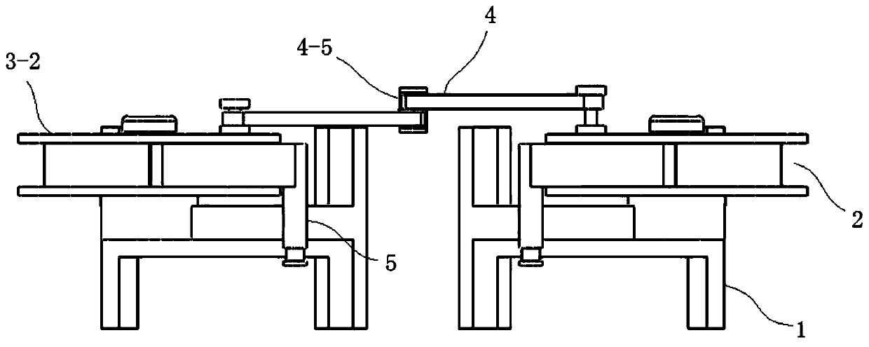 Electric furnace flip type counter-rotating quenching structure