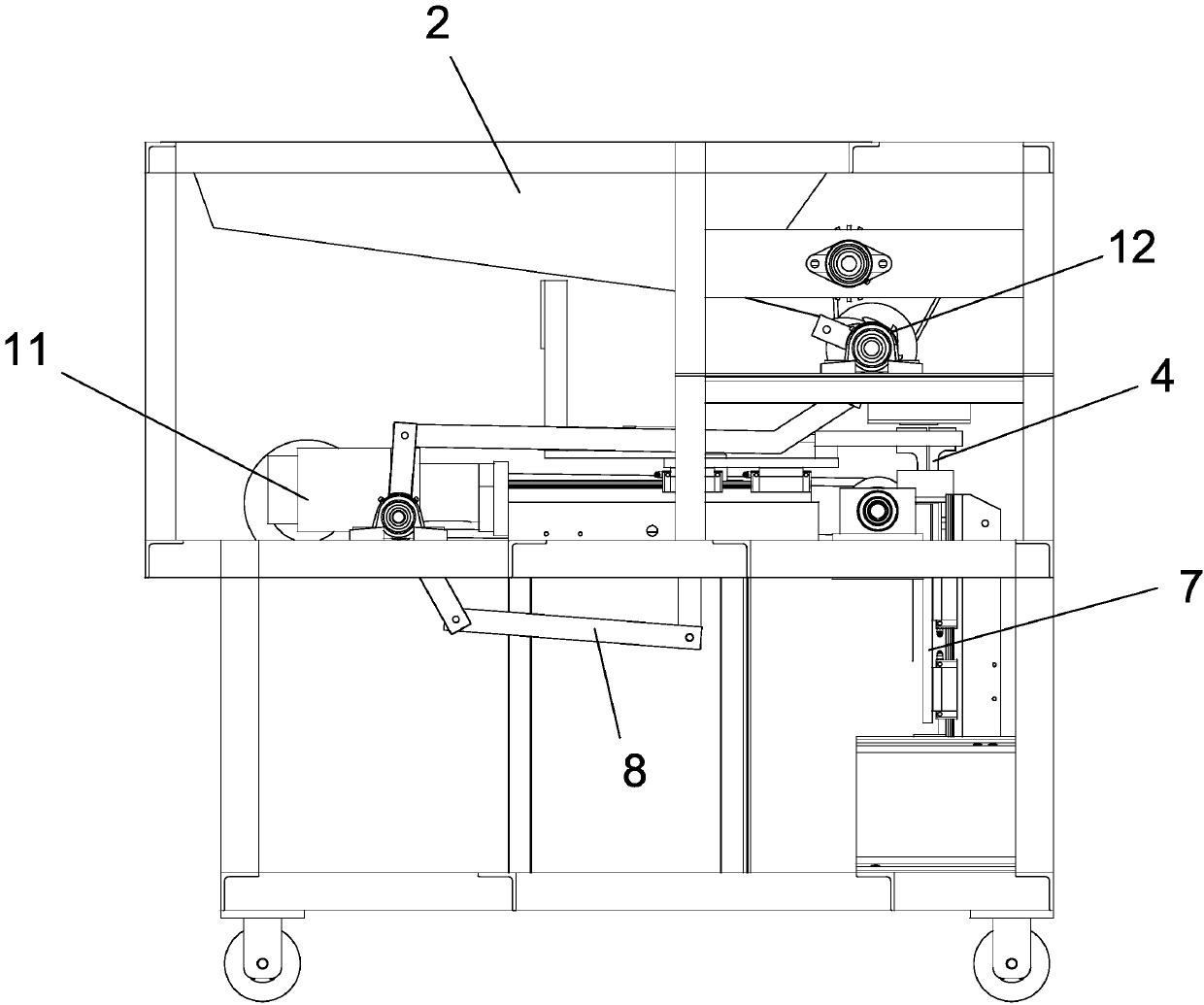 A large-angle slotting machine for macadamia nuts