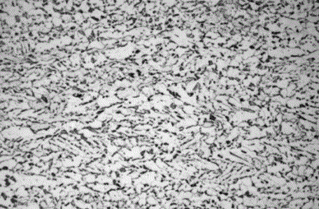 Tempered high-low-temperature toughness pipeline steel and manufacturing method