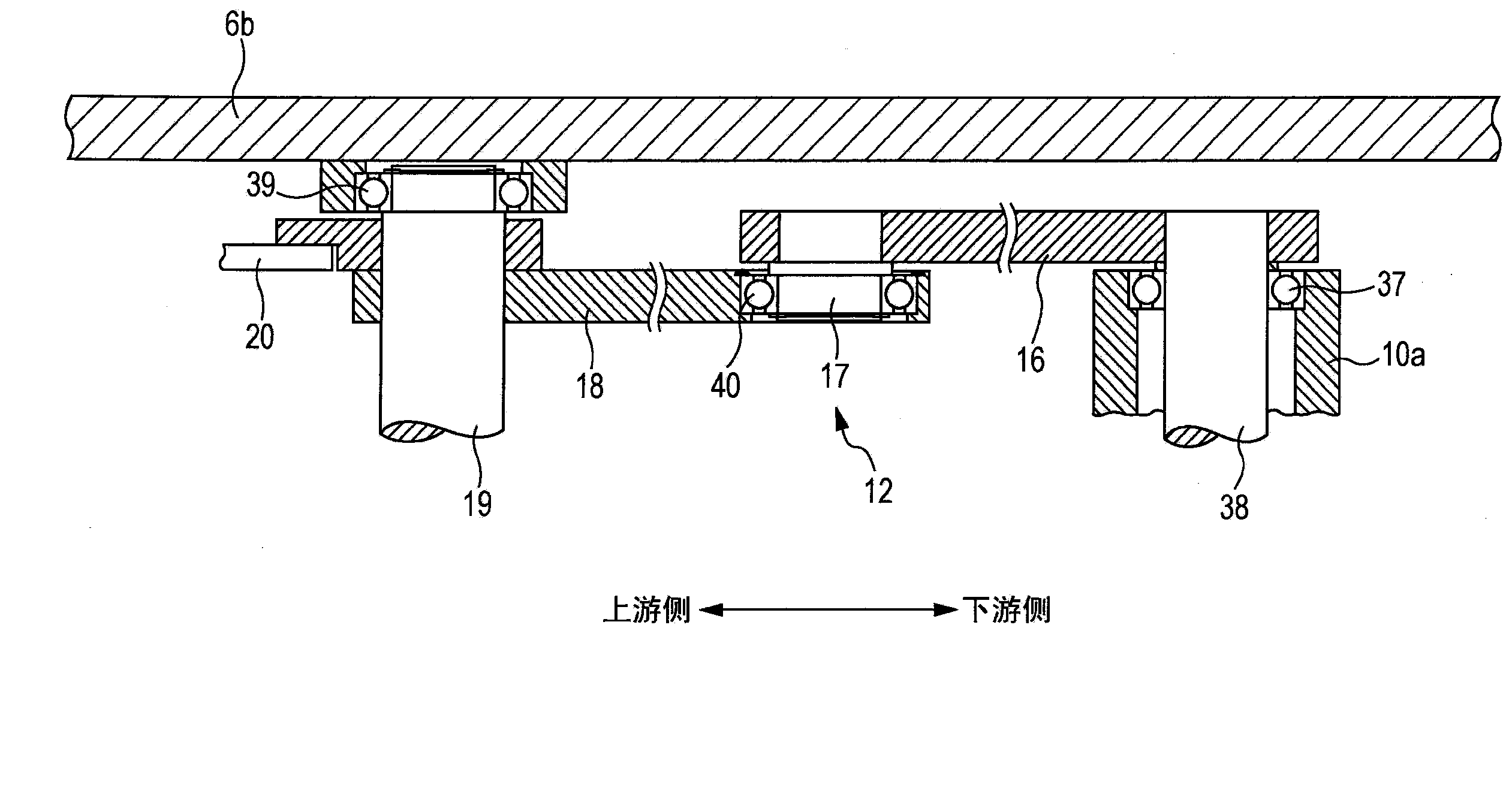 Method for urging warp yarns in warp tension adjusting device of cord fabric weaving apparatus and warp tension adjusting device