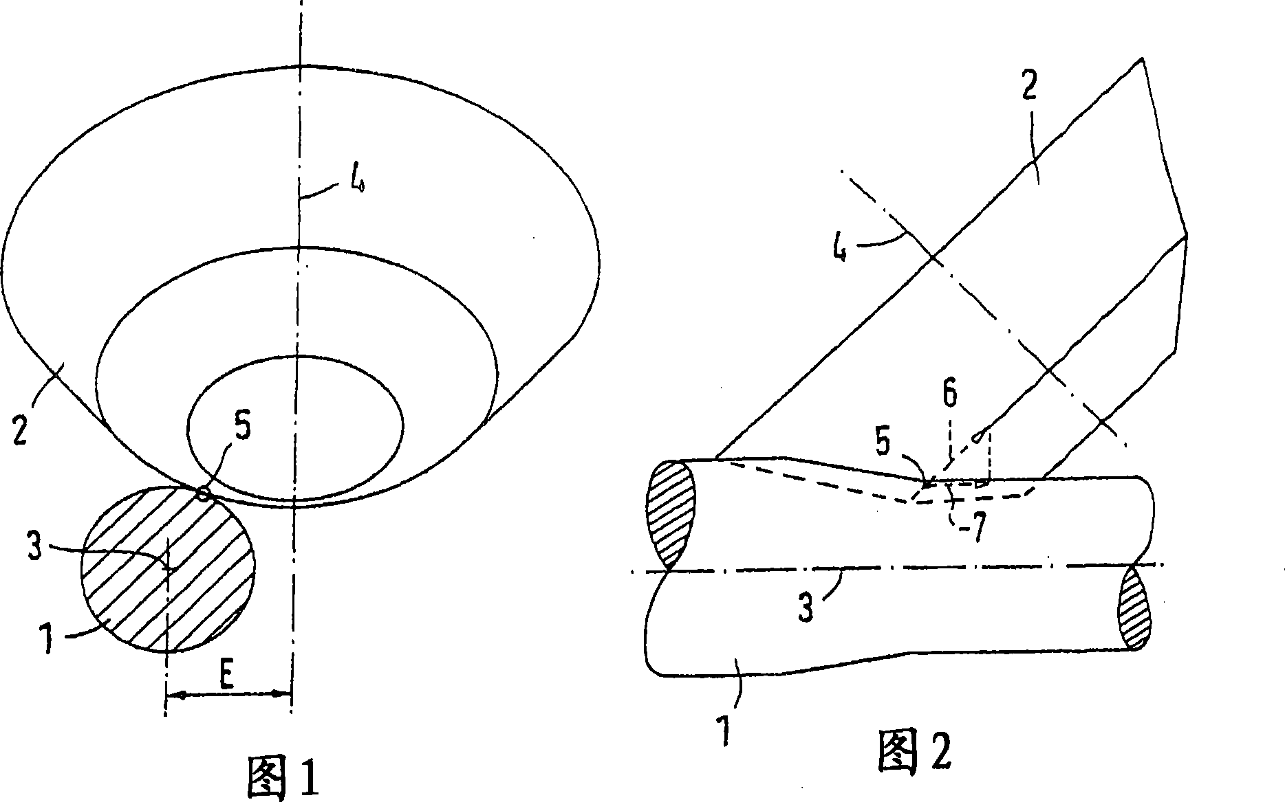 Device for skew rolling the tubular or rod shaped rolling piece