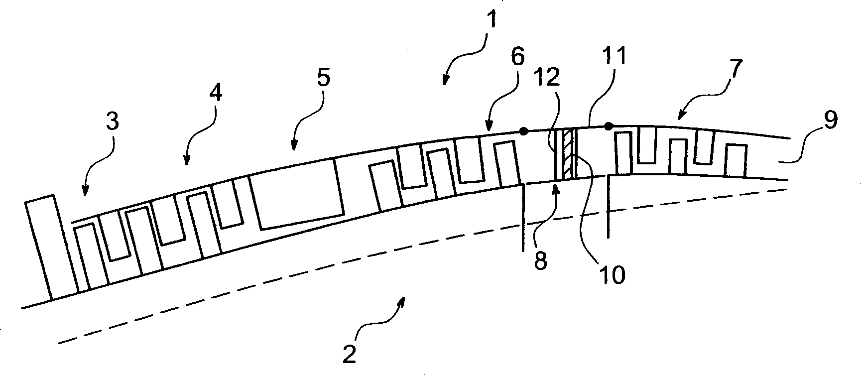 Connection of radial struts to a circular casing by pins and spacers