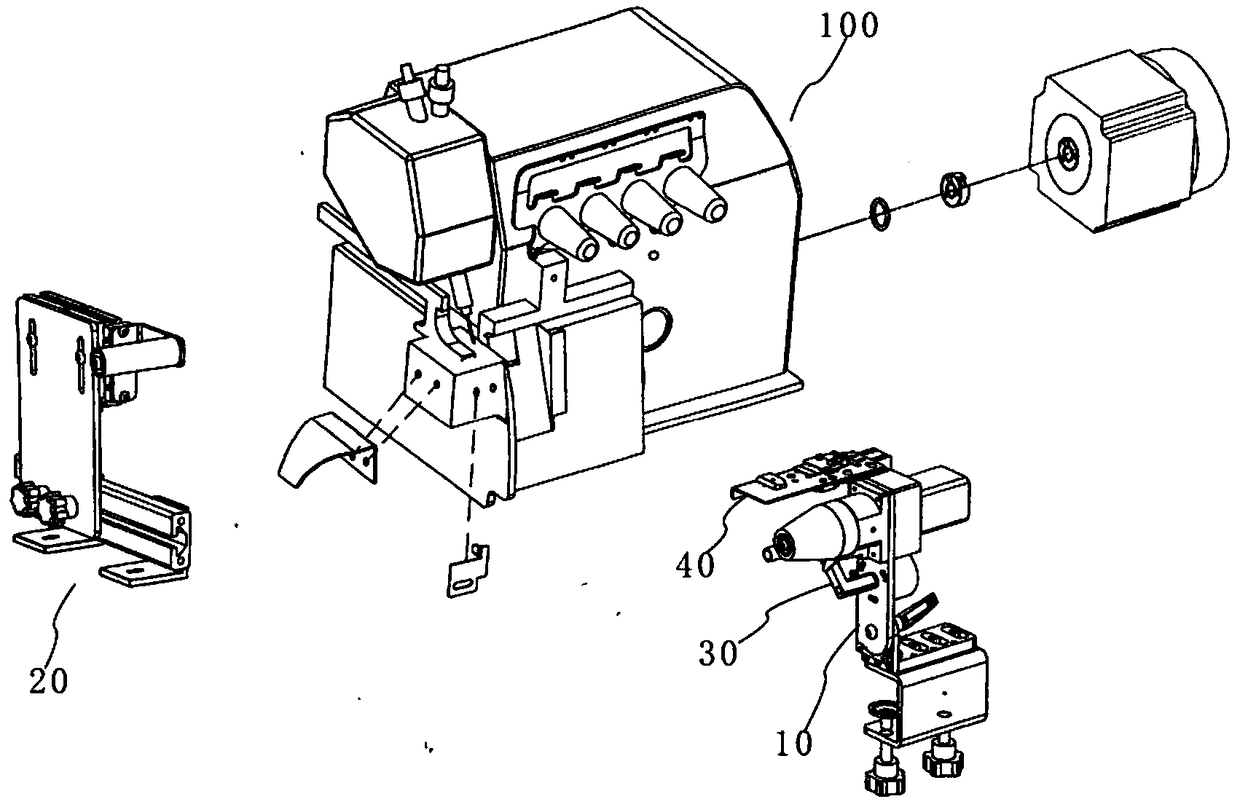 Sewing auxiliary device of round collar sewing machine