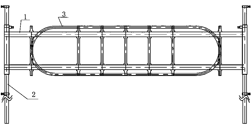 Travelling crane capable of achieving multistation feed at same time period